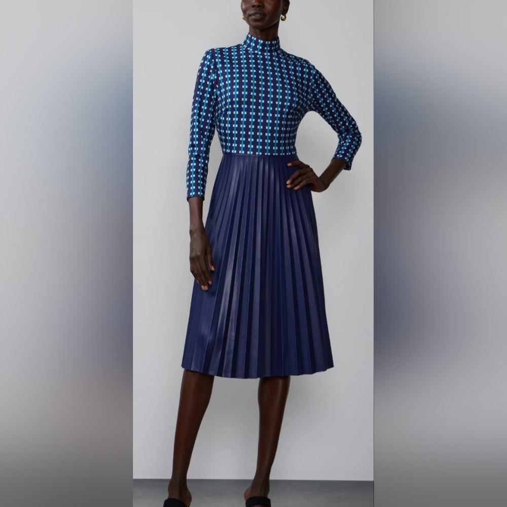New York and Company NWT Geometric Print Mock Neck PU Dress Size XS ♥️